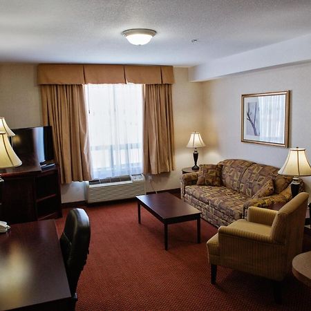 Peavine Inn & Suites High Prairie Exterior photo